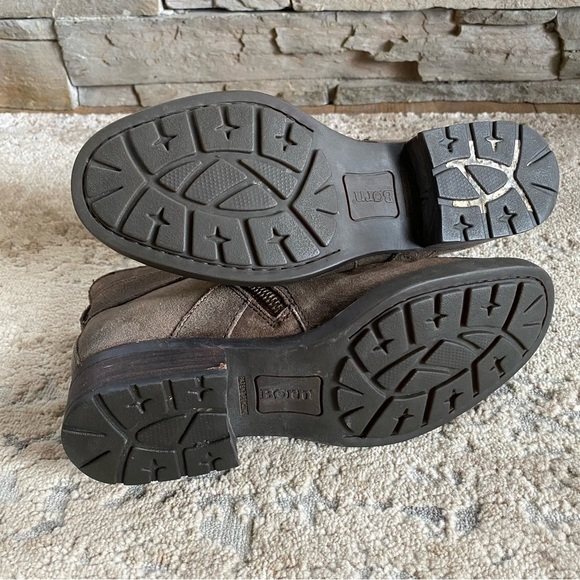 Born Trinculo Boots Ankle Booties Gray Taupe Suede Buckle Strap Detail: 5M - Picture 10 of 14